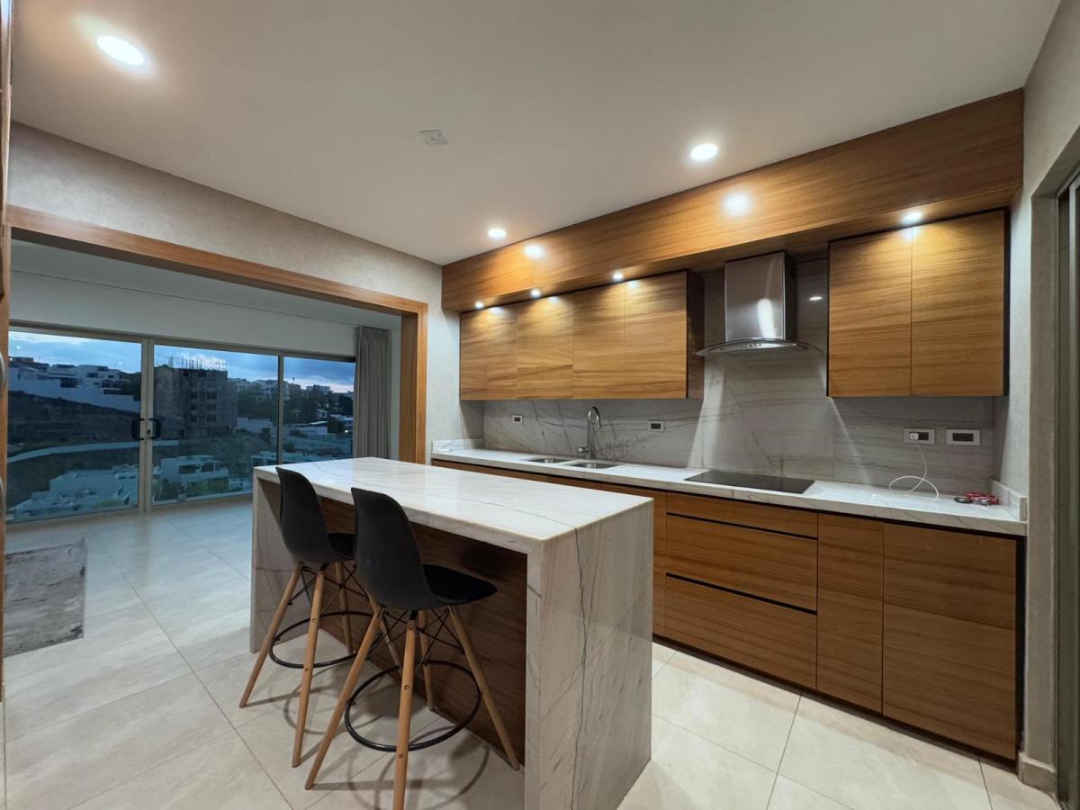 casa-con-vista-espectacular-en-colinas-de-san-miguel-privada - Vista 11