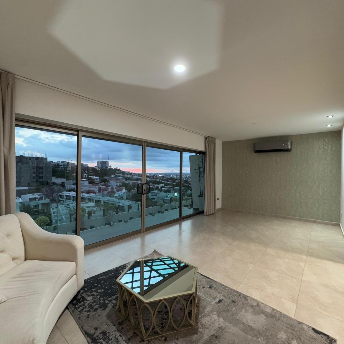 Casa con Vista Espectacular en Colinas de San Miguel (Privada)