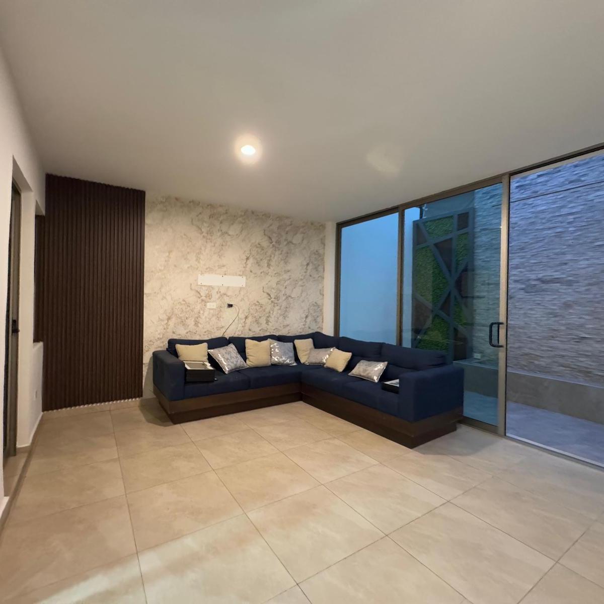 Casa con Vista Espectacular en Colinas de San Miguel (Privada)