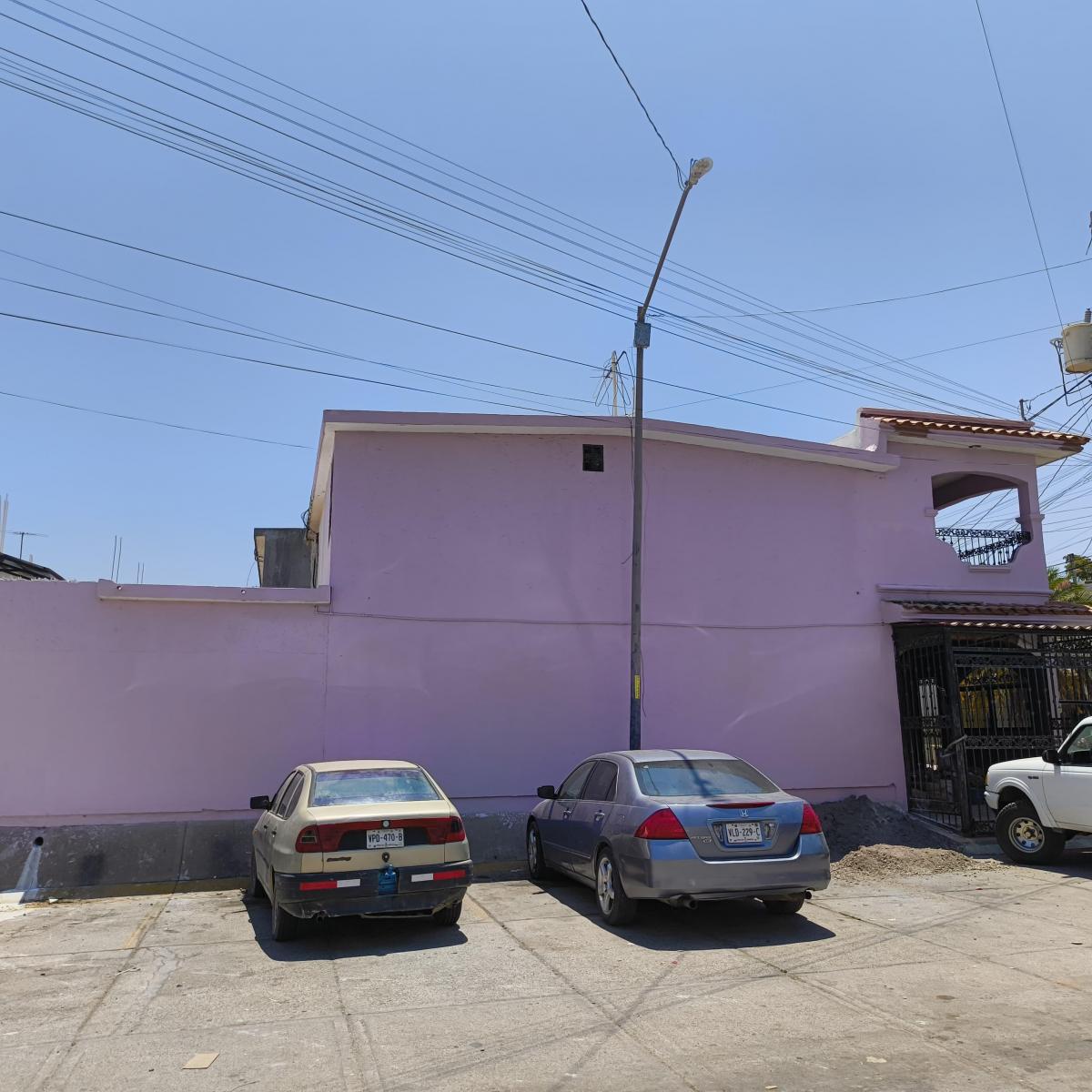 Casa de 2 Pisos en Infonavit Barrancos, Culiacán