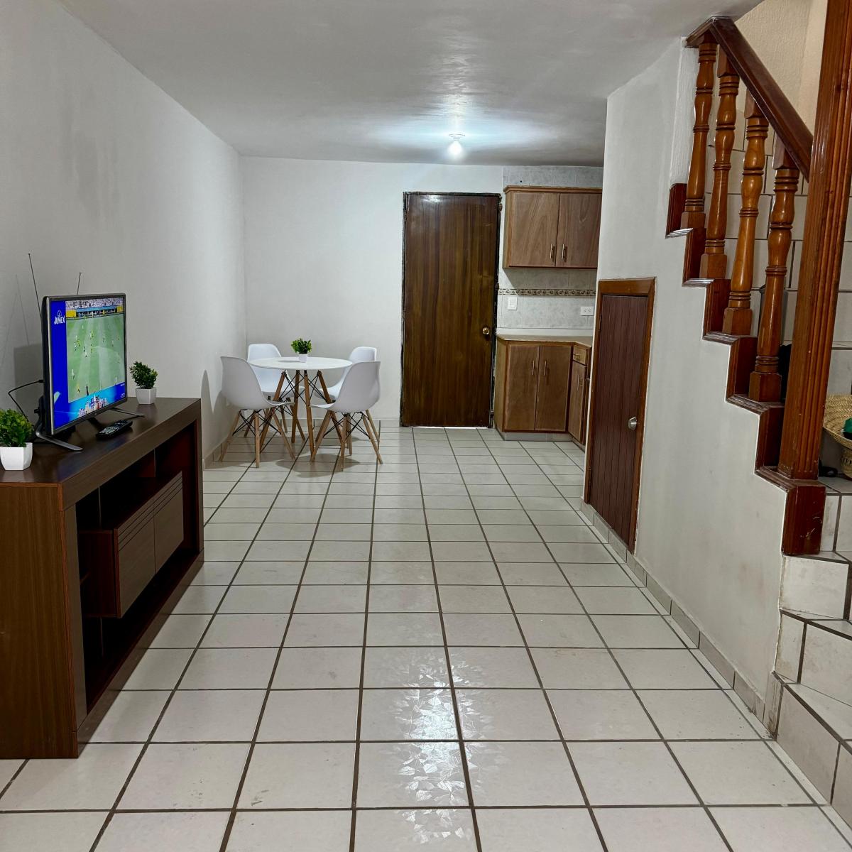 Casa de 2 Pisos en Infonavit Barrancos, Culiacán