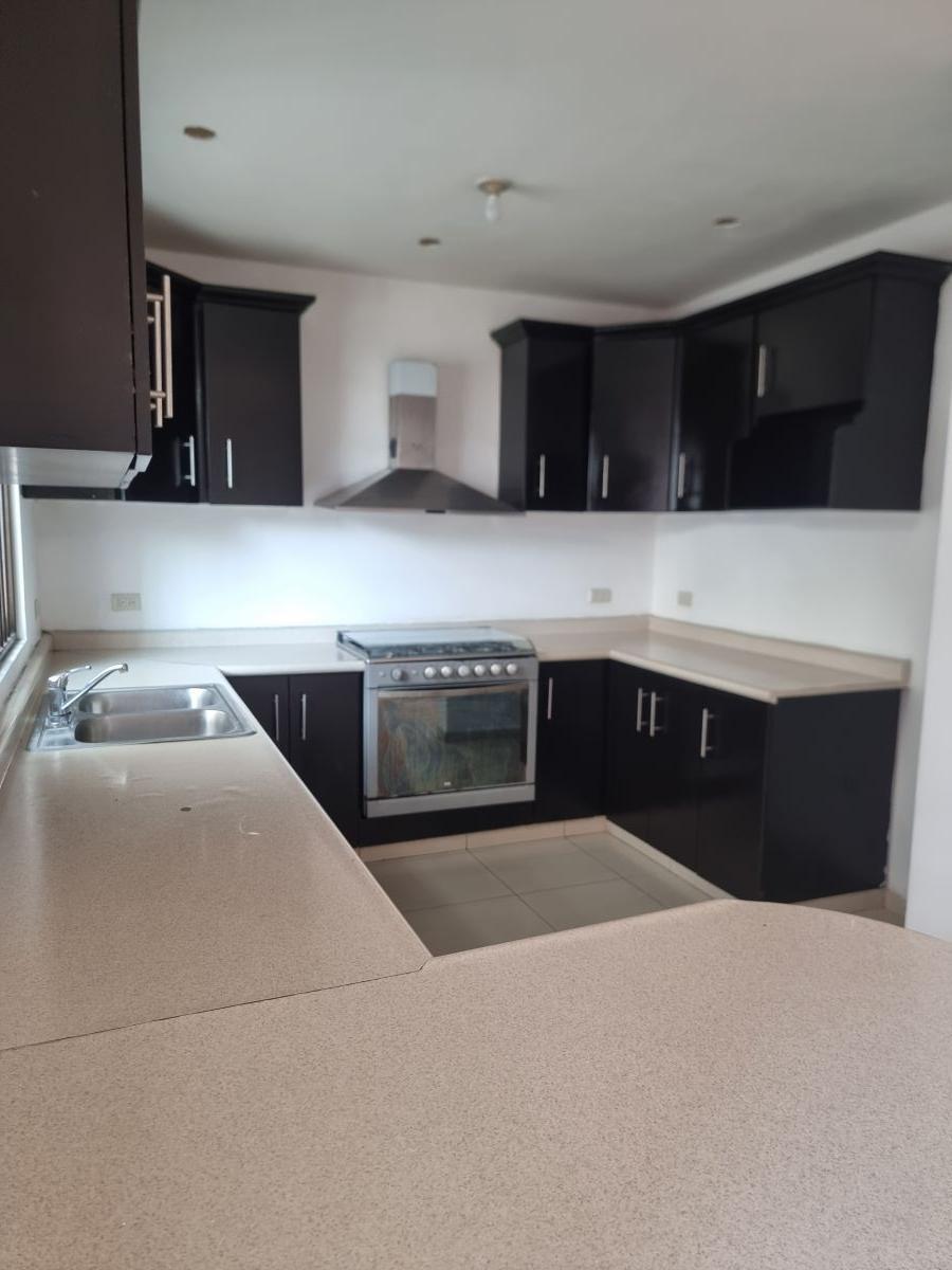 casa-de-venta-en-rincon-de-los-girasoles-en-fracc-rincon-de- - Vista 10