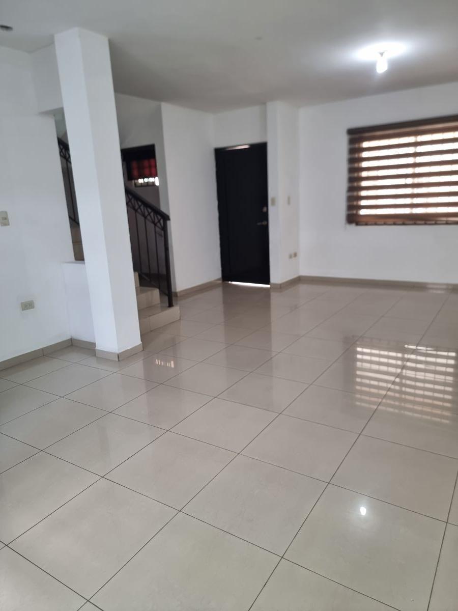 casa-de-venta-en-rincon-de-los-girasoles-en-fracc-rincon-de- - Vista 12