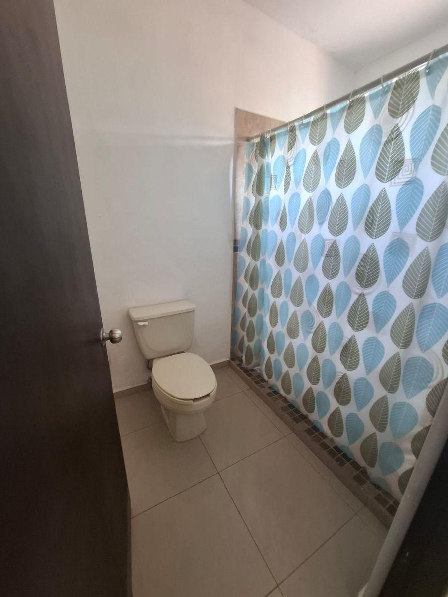 casa-de-venta-en-rincon-de-los-girasoles-en-fracc-rincon-de- - Vista 24