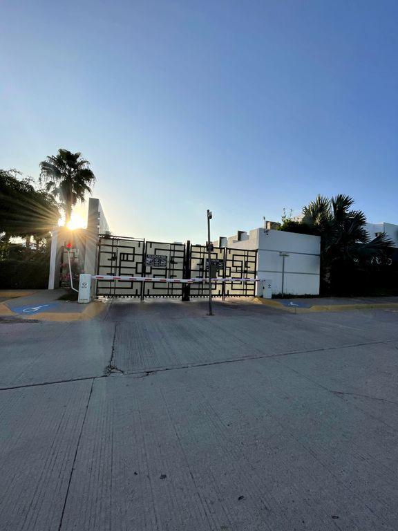 Casa en Bosques del Rey Br56