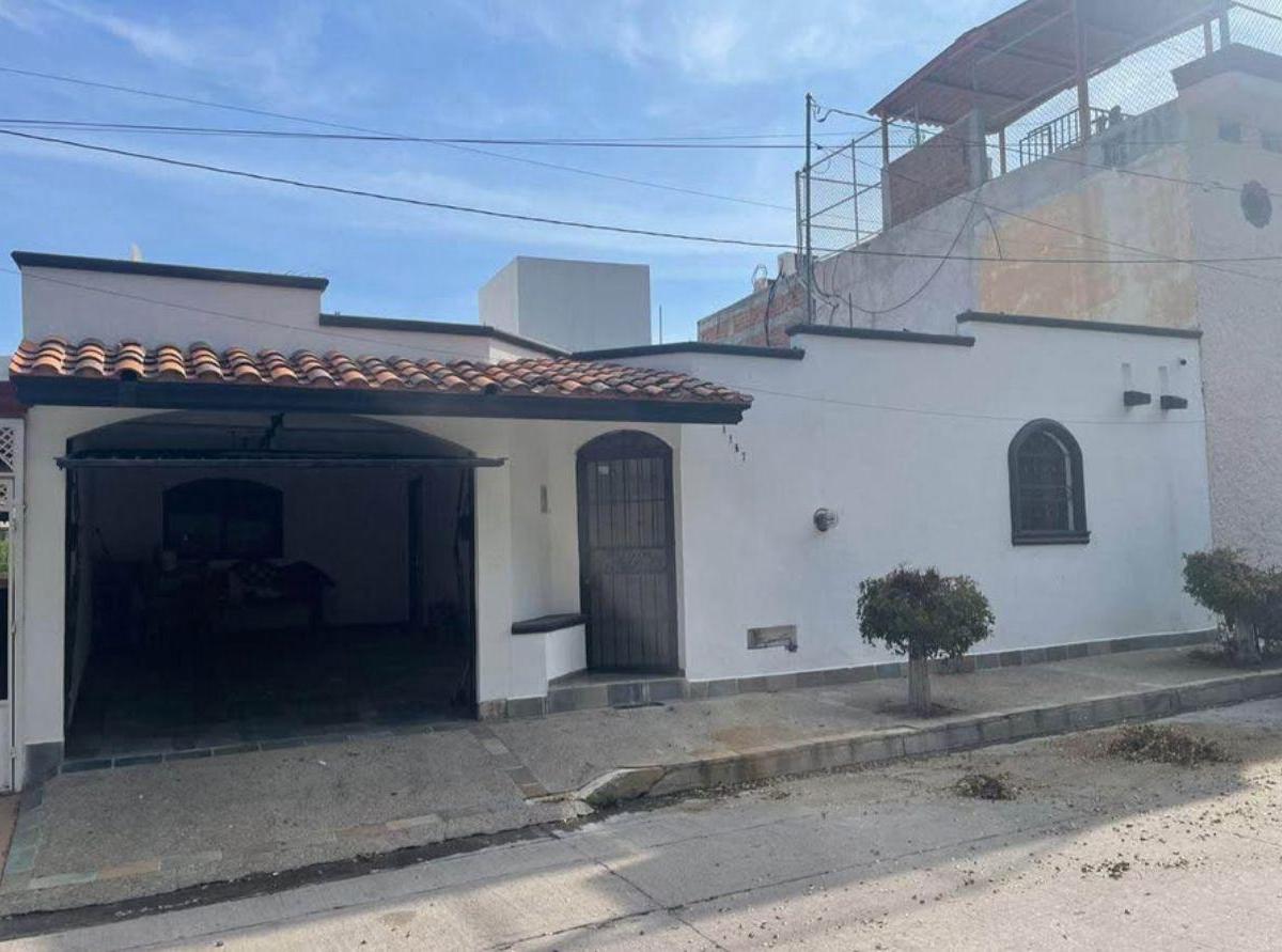 Casa en Fraccionamiento Cañadas