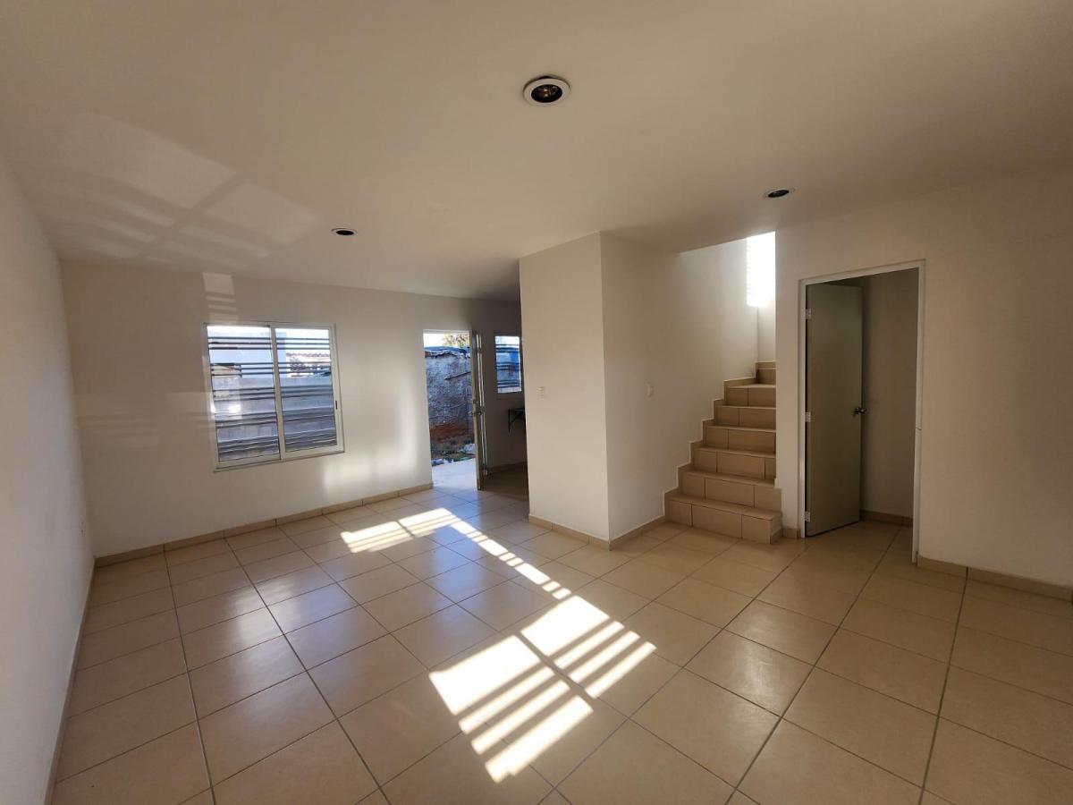 casa-en-fraccionamiento-hacienda-los-huertos - Vista 10