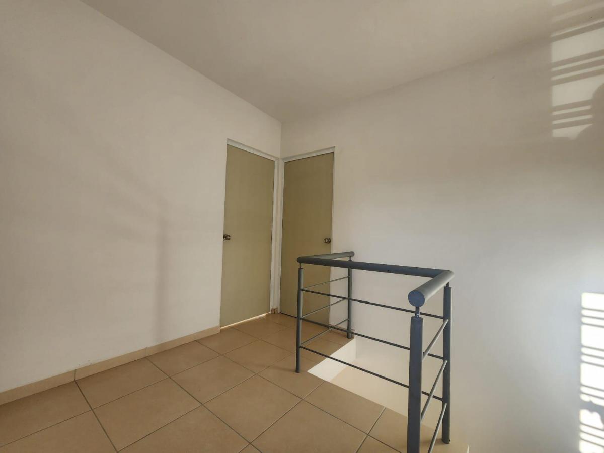 casa-en-fraccionamiento-hacienda-los-huertos - Vista 12