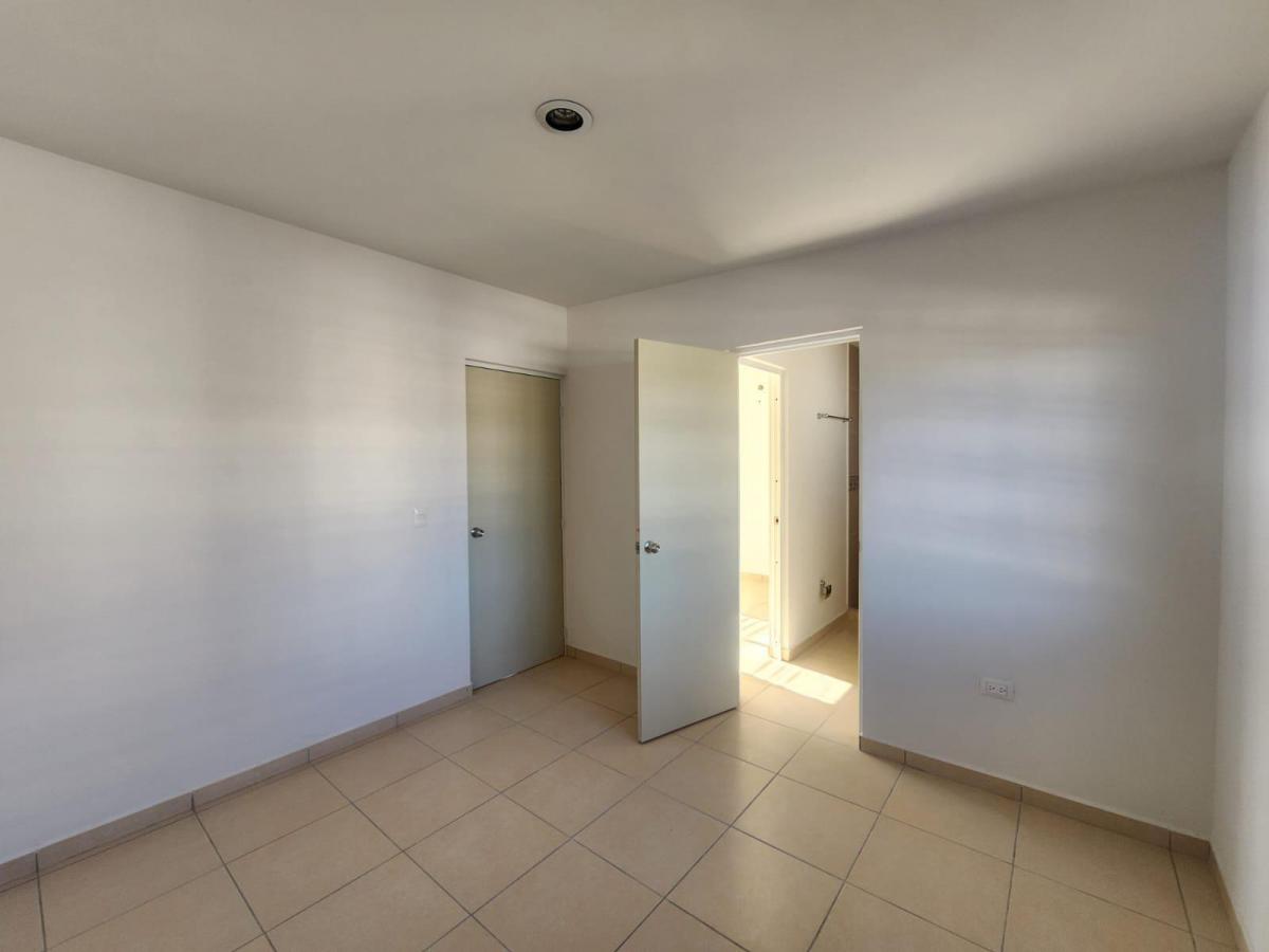 casa-en-fraccionamiento-hacienda-los-huertos - Vista 15