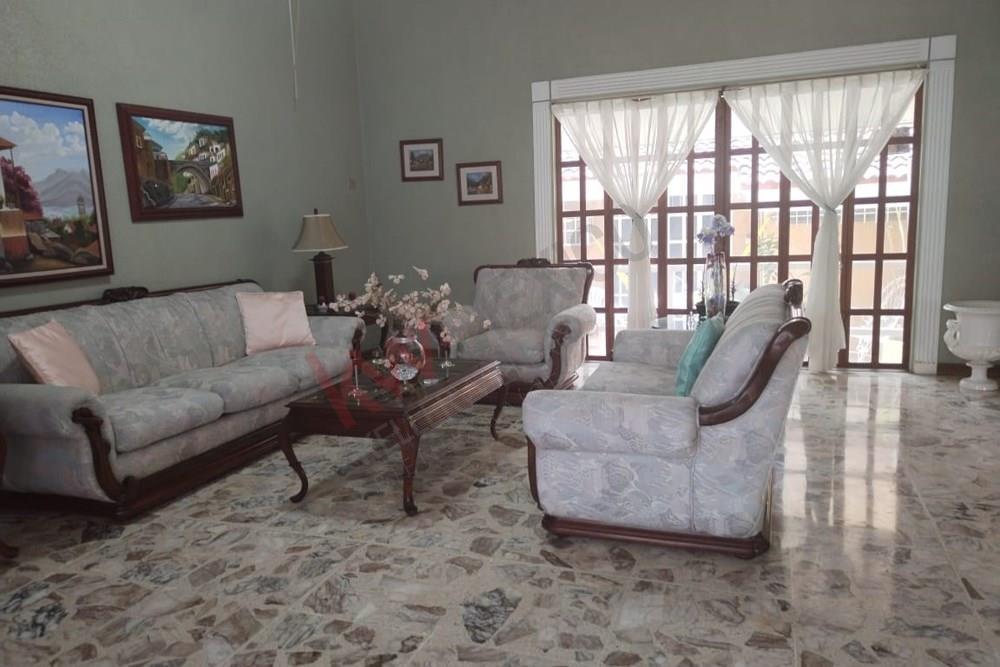 Casa en Fraccionamiento Las Quintas