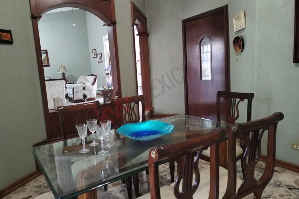 Casa en Fraccionamiento Las Quintas