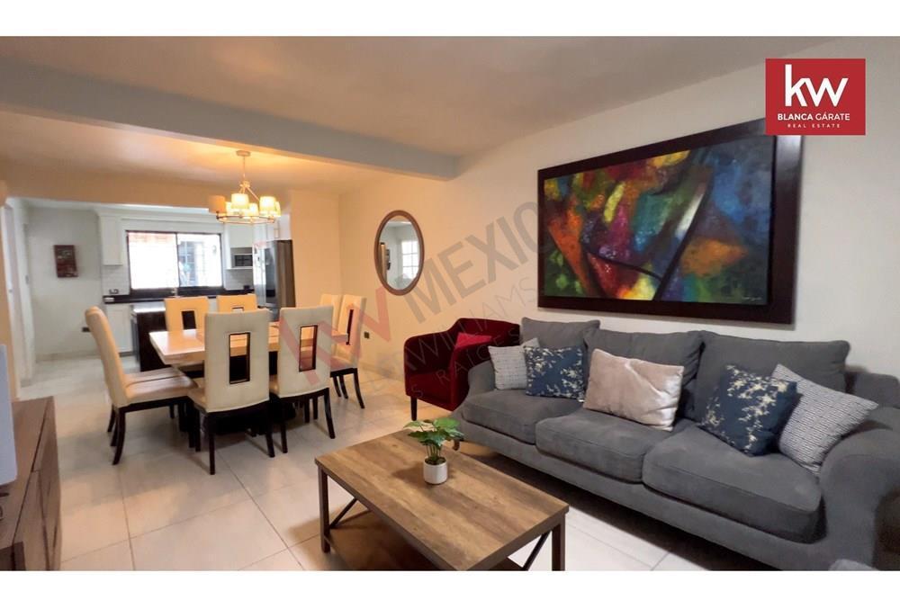 Casa en Fraccionamiento Villa Universidad