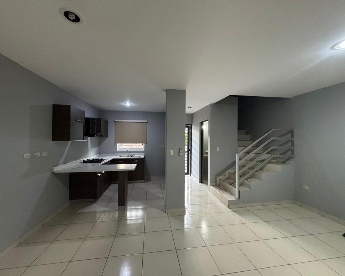 Casa en Privada Monaco, Paseos del Rey