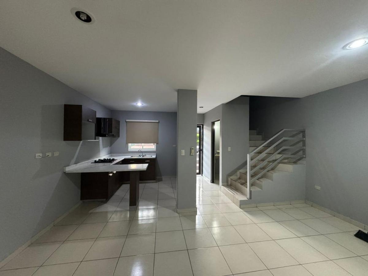 casa-en-privada-monaco-paseos-del-rey - Vista 6