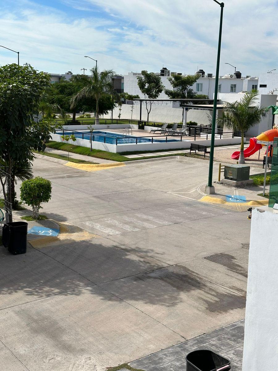 Casa en Renta en Privada Kentia Valle Alto