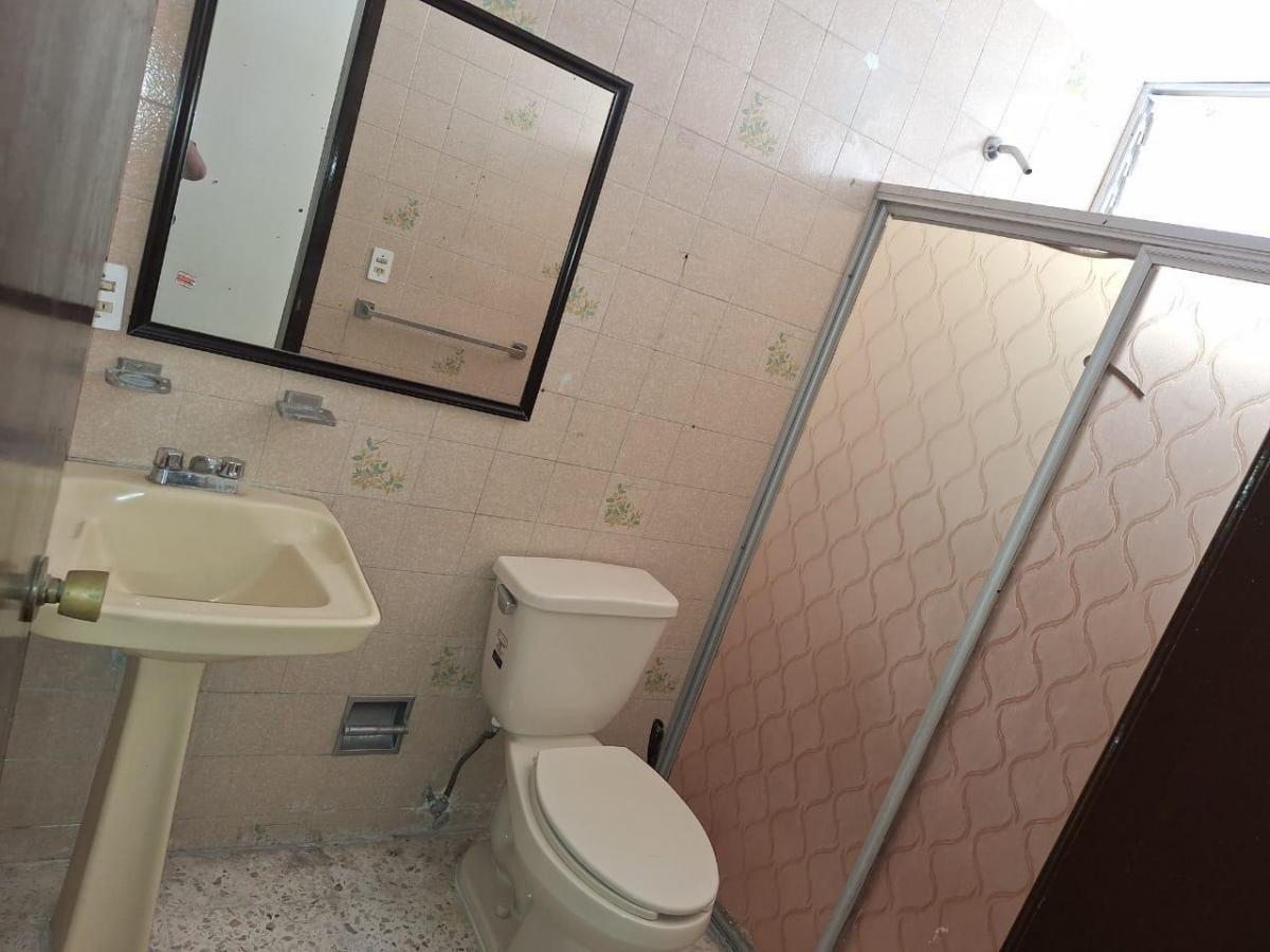 casa-en-venta-6-recamaras-culiacan - Vista 13