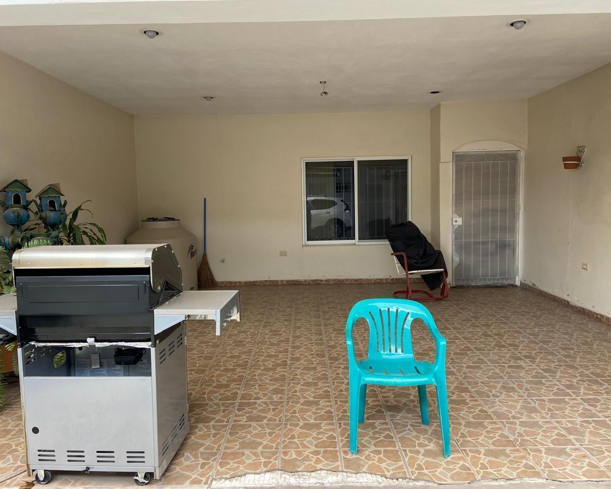 Casa en Venta en El Fracc. Villas del Río, Culiacán, Sinaloa.