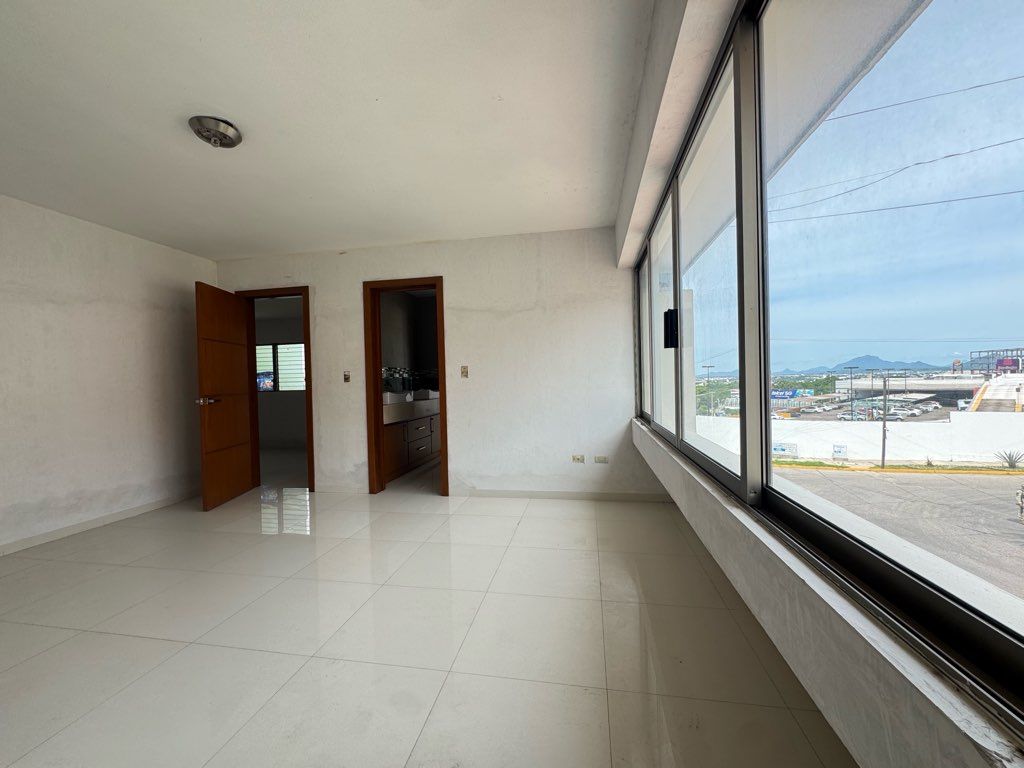 casa-en-venta-en-fracc-colinas-de-san-miguel - Vista 38