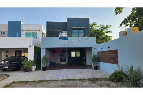 Casa en Venta en Priv. Valle Alto