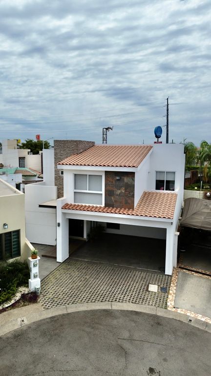 Casa en venta en Quinta Americana sector Las Quintas - Foto 1