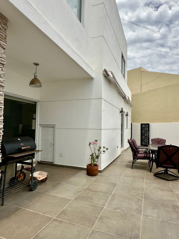 casa-en-venta-en-quinta-americana-sector-las-quintas - Vista 27
