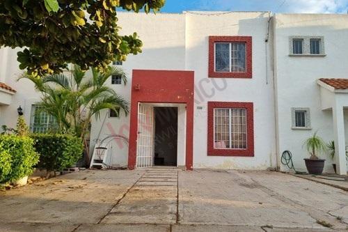 Casa en Venta en Villas del Rio Elite