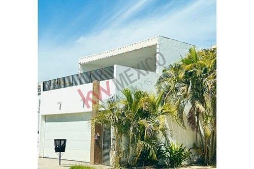 Casa en Venta Fraccionamineto Urbivilla