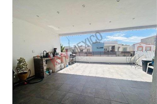 Casa en Venta Fraccionamineto Urbivilla
