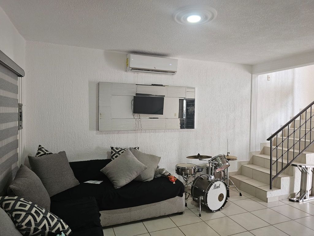 casa-venta-casa-en-venta-bugambilias-zona-aeropuert-pYowL0a - Vista 10