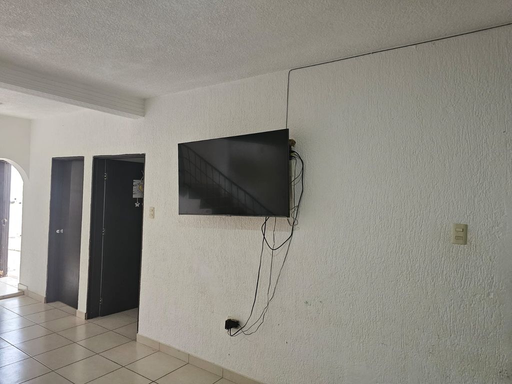 casa-venta-casa-en-venta-bugambilias-zona-aeropuert-pYowL0a - Vista 12