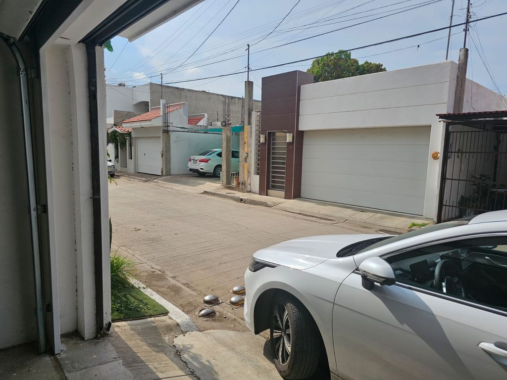 casa-venta-casa-en-venta-bugambilias-zona-aeropuert-pYowL0a - Vista 3