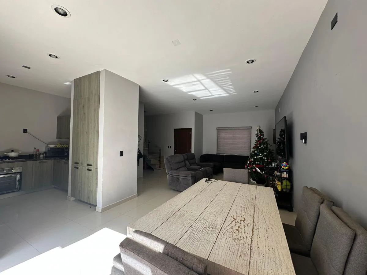 Sta. Maria #5315, Culiacán foto 2