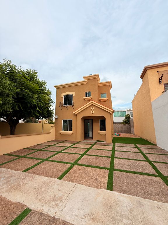 casa-en-venta-terreno-excedente-stanza-valle-alto - Vista 1