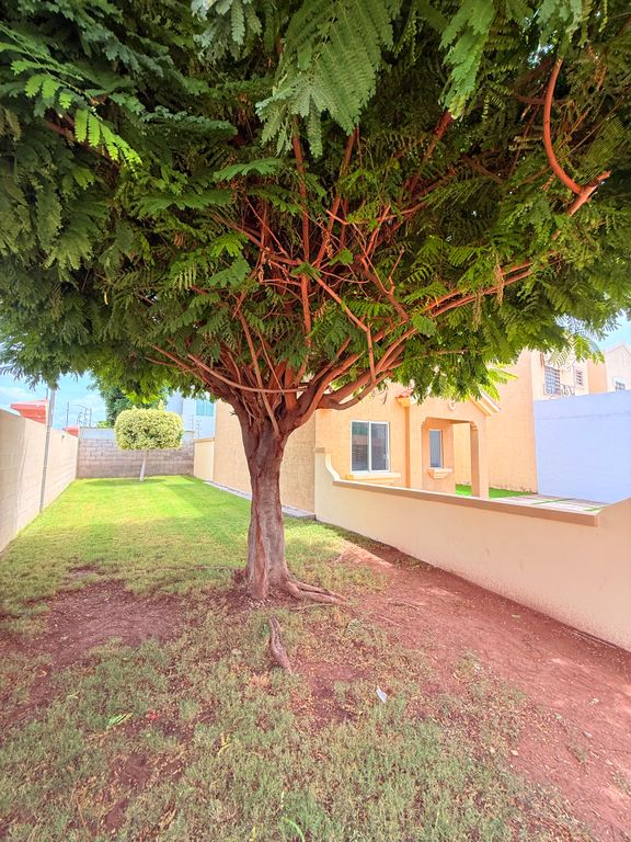 casa-en-venta-terreno-excedente-stanza-valle-alto - Vista 3