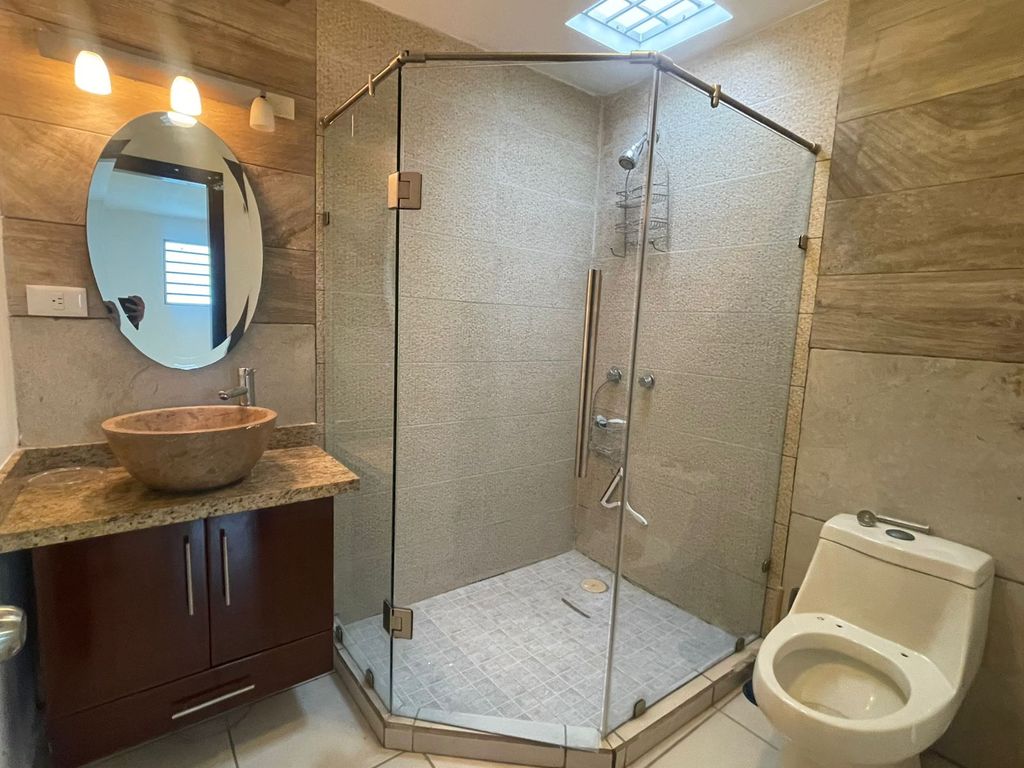 casa-en-venta-y-renta-en-carpatos-en-valle-alto-en-culiacan-sinaloa - Vista 17