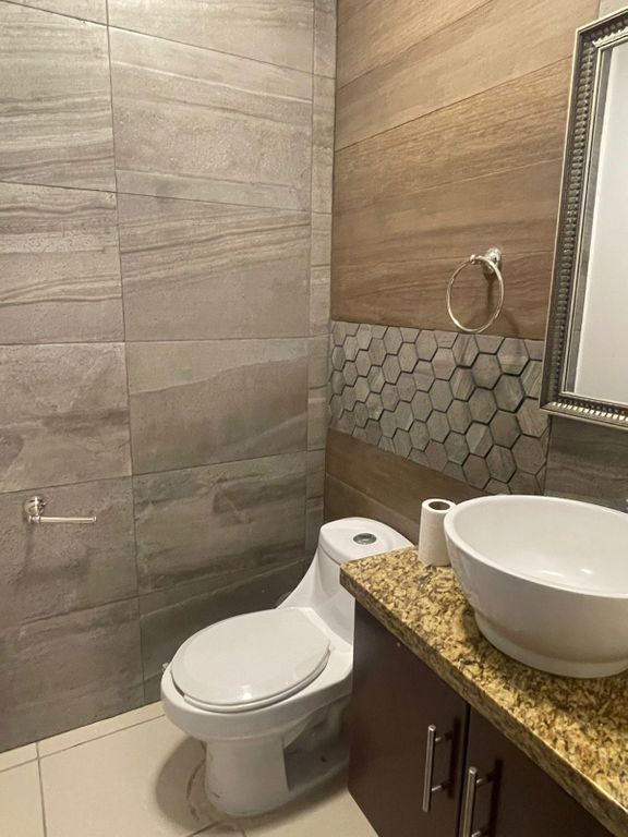 casa-en-venta-y-renta-en-carpatos-en-valle-alto-en-culiacan-sinaloa - Vista 4