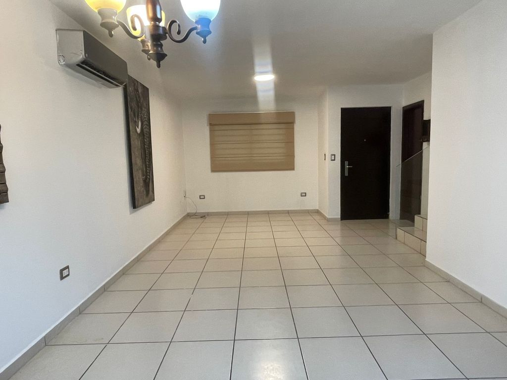 casa-en-venta-y-renta-en-carpatos-en-valle-alto-en-culiacan-sinaloa - Vista 8