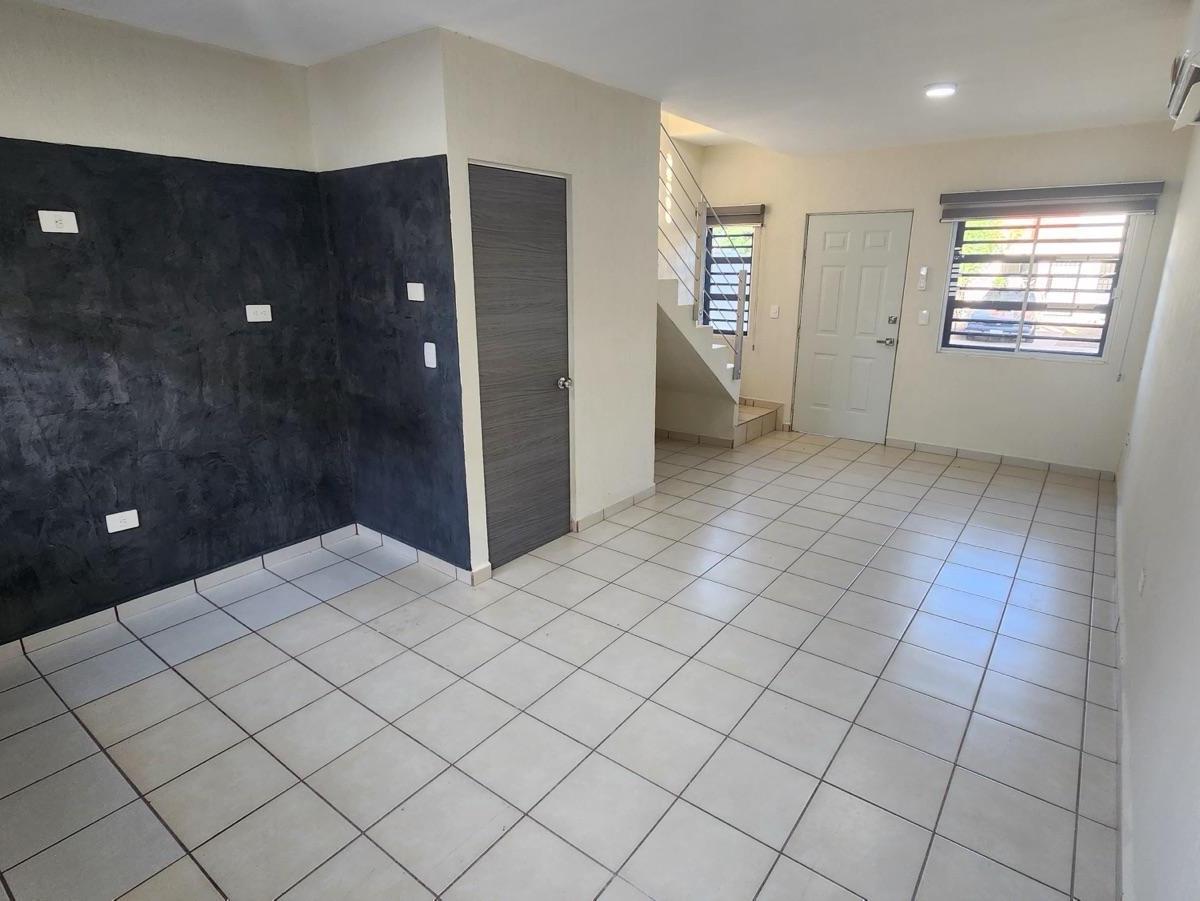 Casa - Fraccionamiento Valle Alto