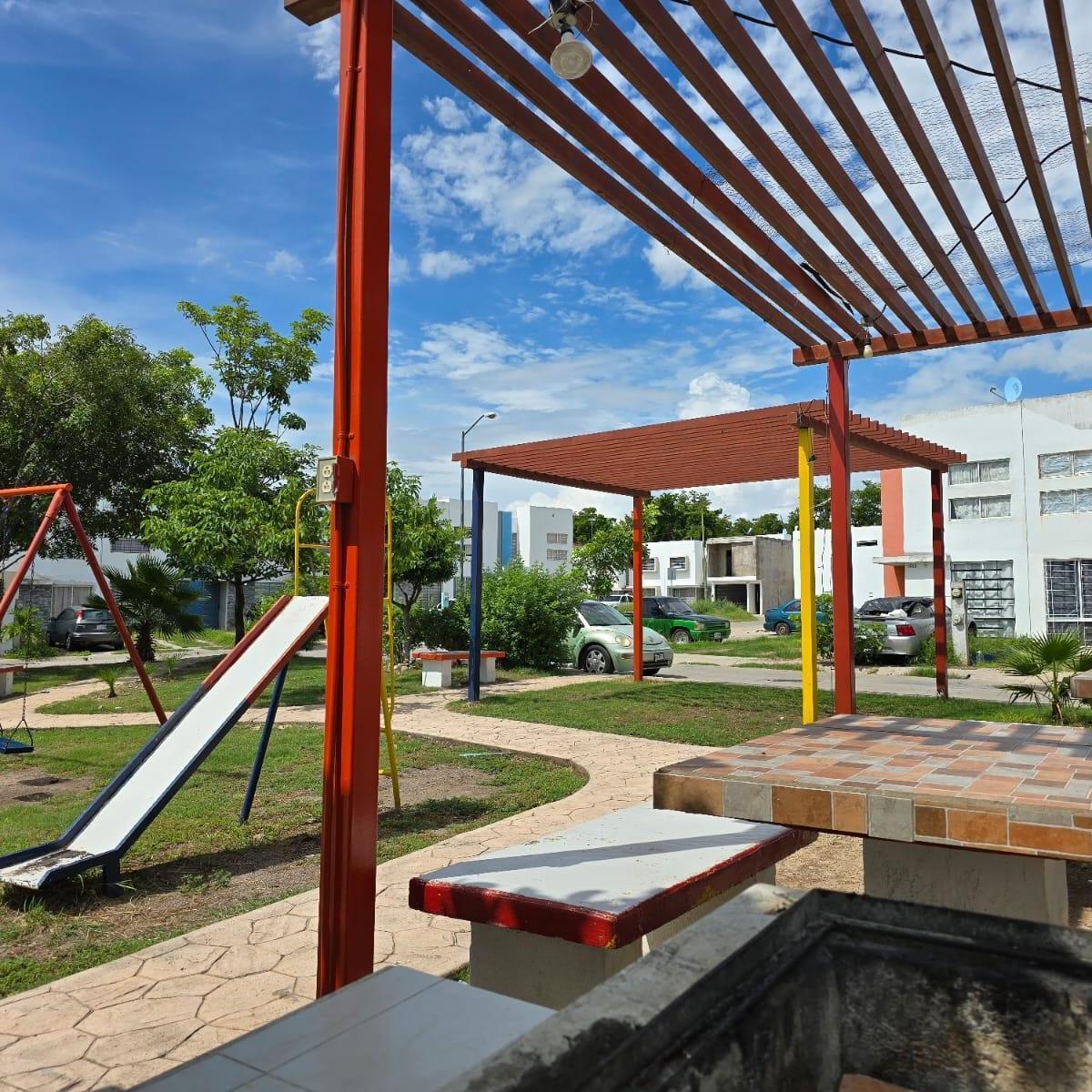 Casa - Fraccionamiento Zona Dorada