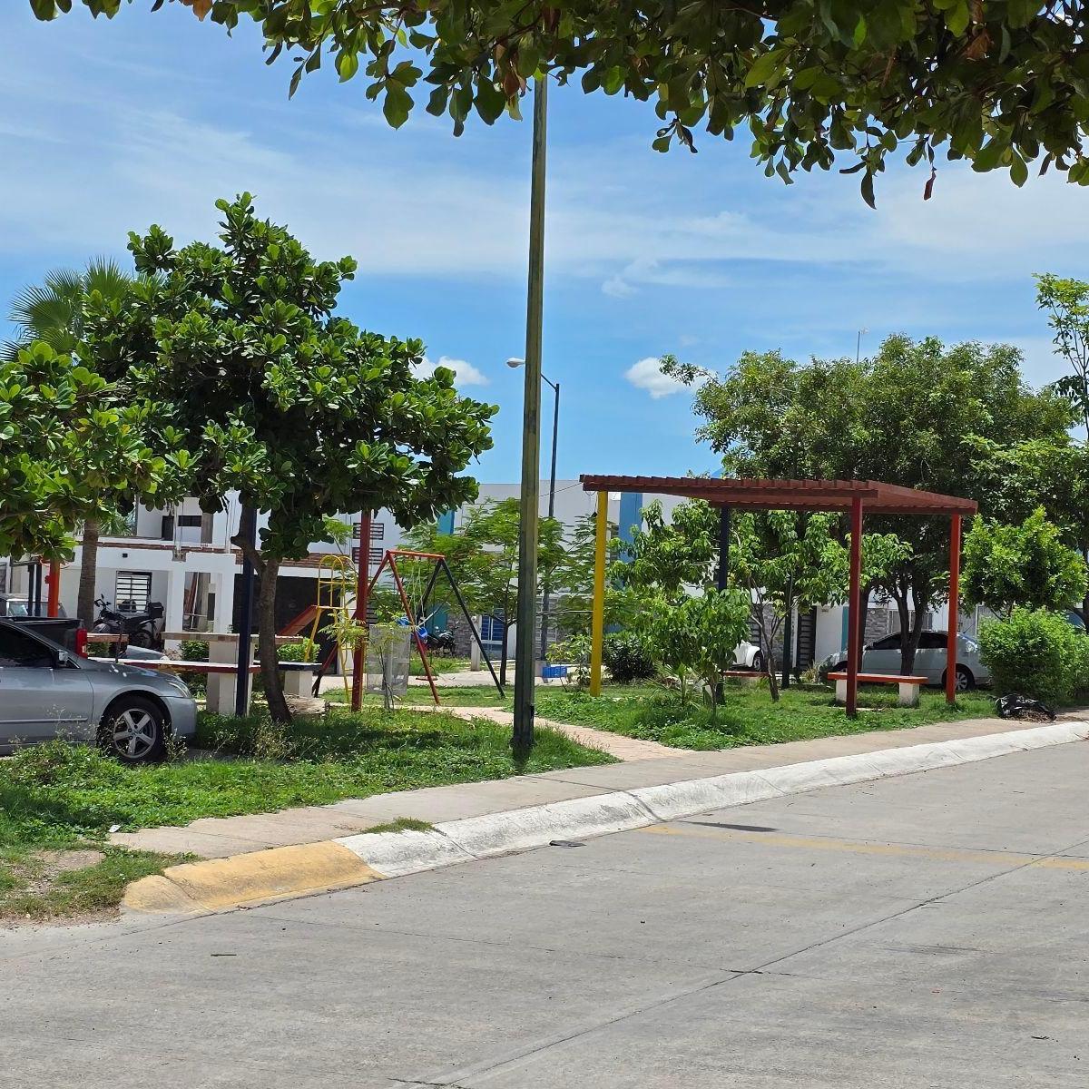 Casa - Fraccionamiento Zona Dorada