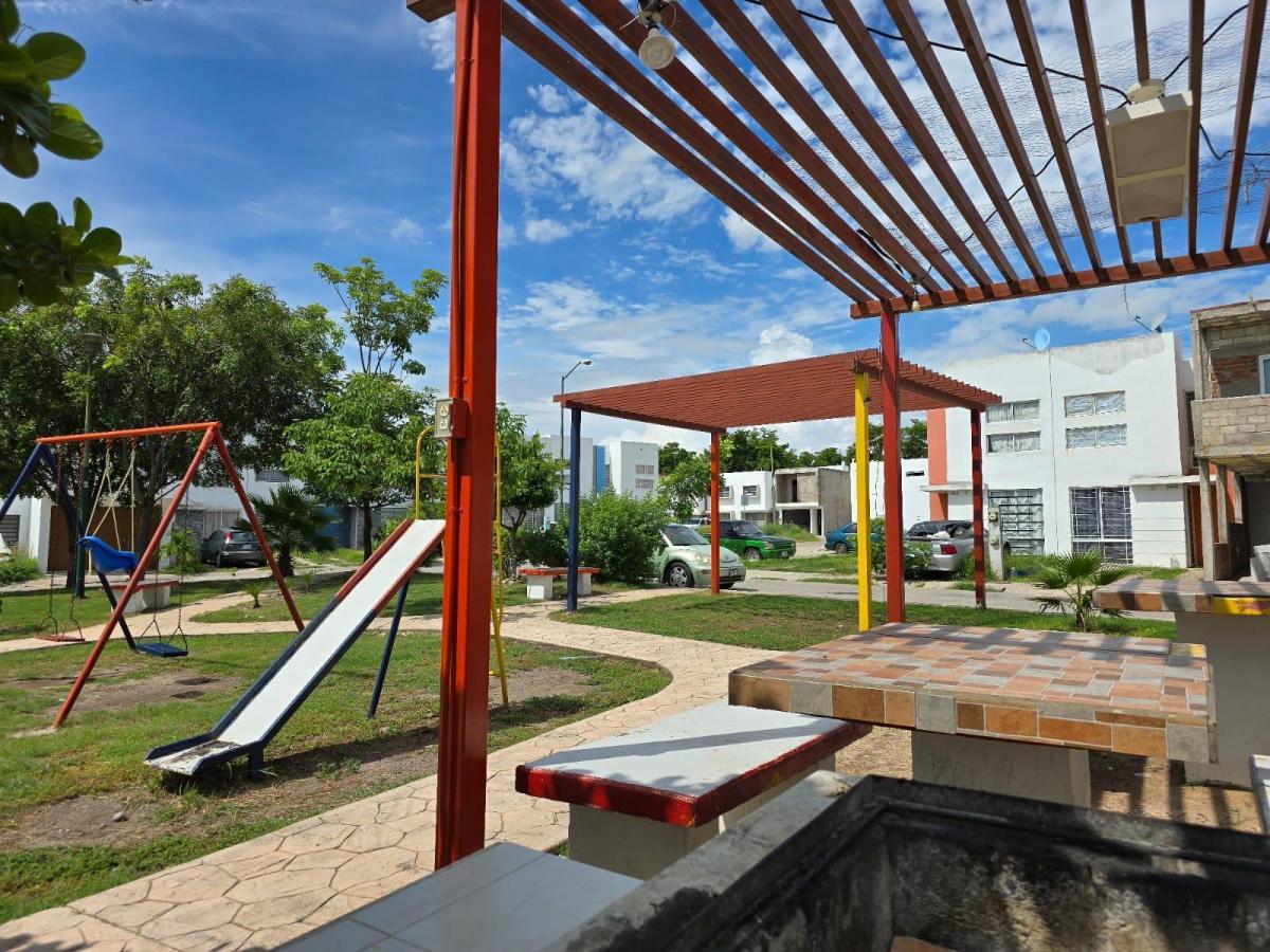 casa-fraccionamiento-zona-dorada - Vista 7