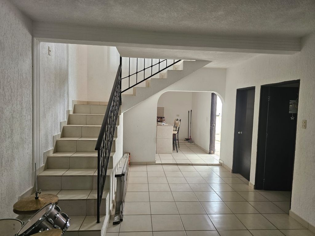 casa-venta-casa-en-venta-bugambilias-zona-aeropuert-pYowL0a - Vista 13