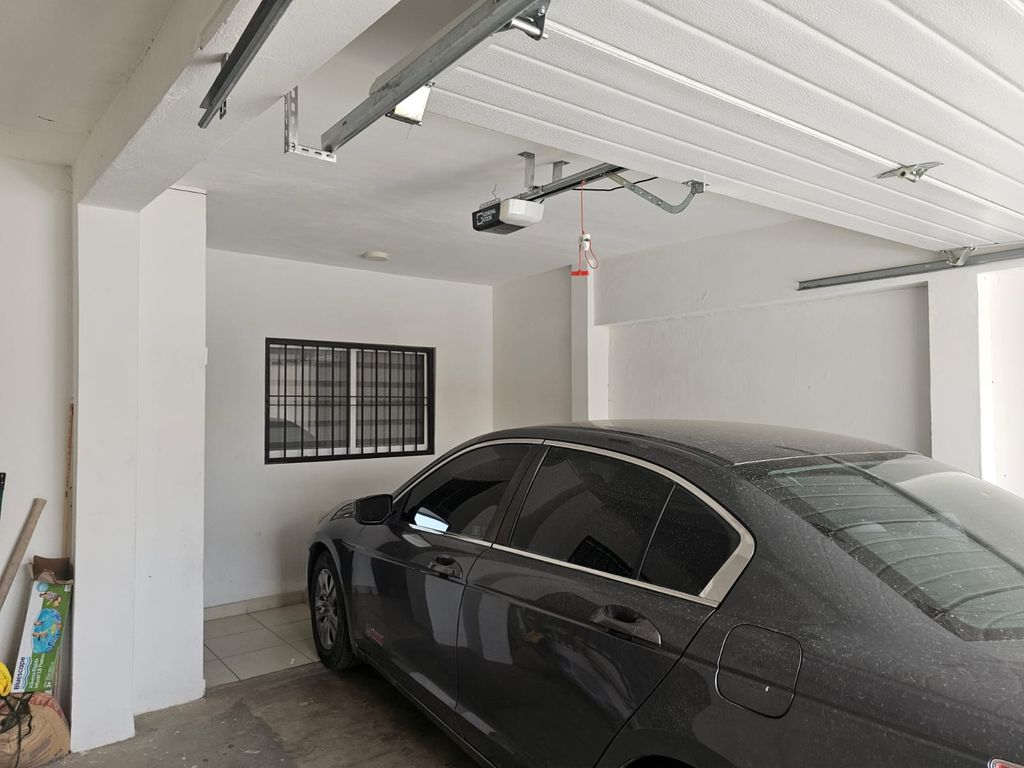 casa-venta-casa-en-venta-bugambilias-zona-aeropuert-pYowL0a - Vista 5