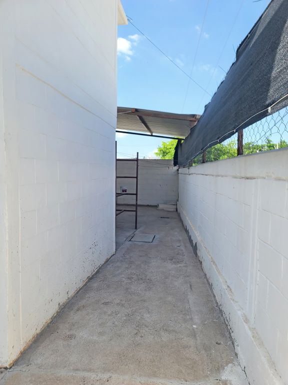 casa-venta-casa-en-venta-lomas-del-sol-en-esquina-2-pfnKusE - Vista 10