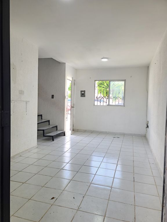 casa-venta-casa-en-venta-lomas-del-sol-en-esquina-2-pfnKusE - Vista 4