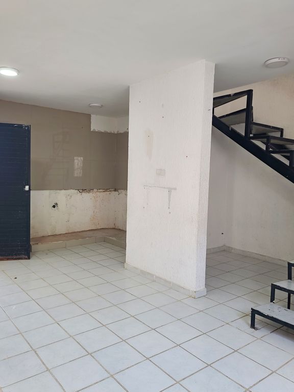 casa-venta-casa-en-venta-lomas-del-sol-en-esquina-2-pfnKusE - Vista 5