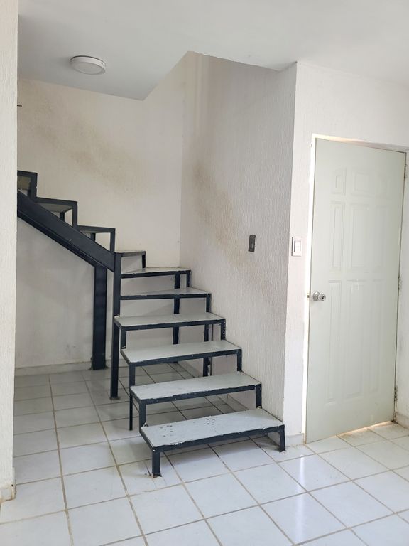 casa-venta-casa-en-venta-lomas-del-sol-en-esquina-2-pfnKusE - Vista 6