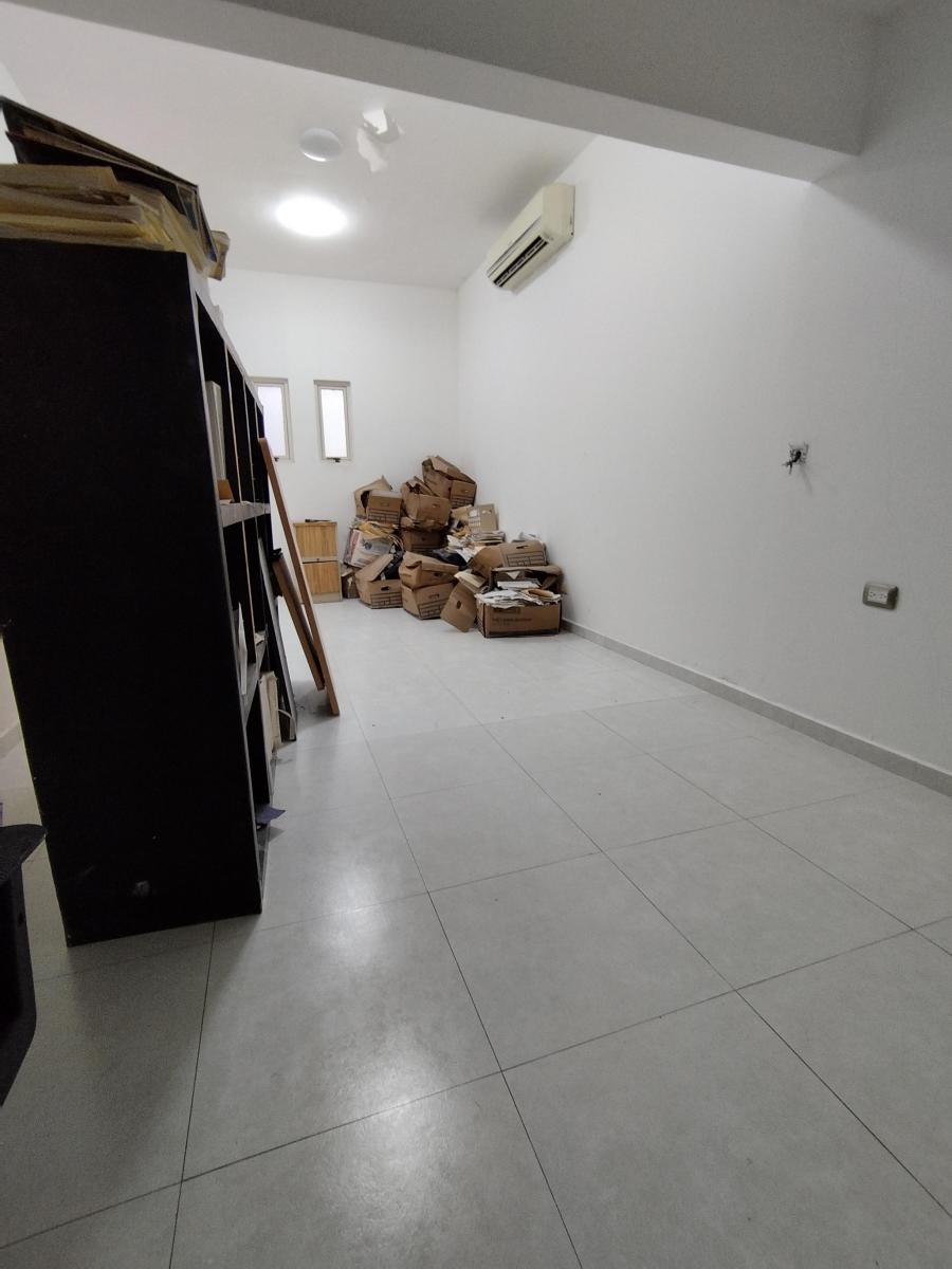 se-vende-casa-en-boulevard-doctor-mora-en-las-quintas - Vista 16