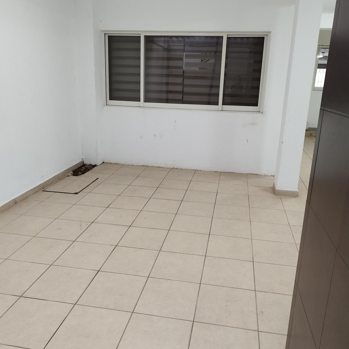 se-vende-casa-en-boulevard-doctor-mora-en-las-quintas - Vista 3