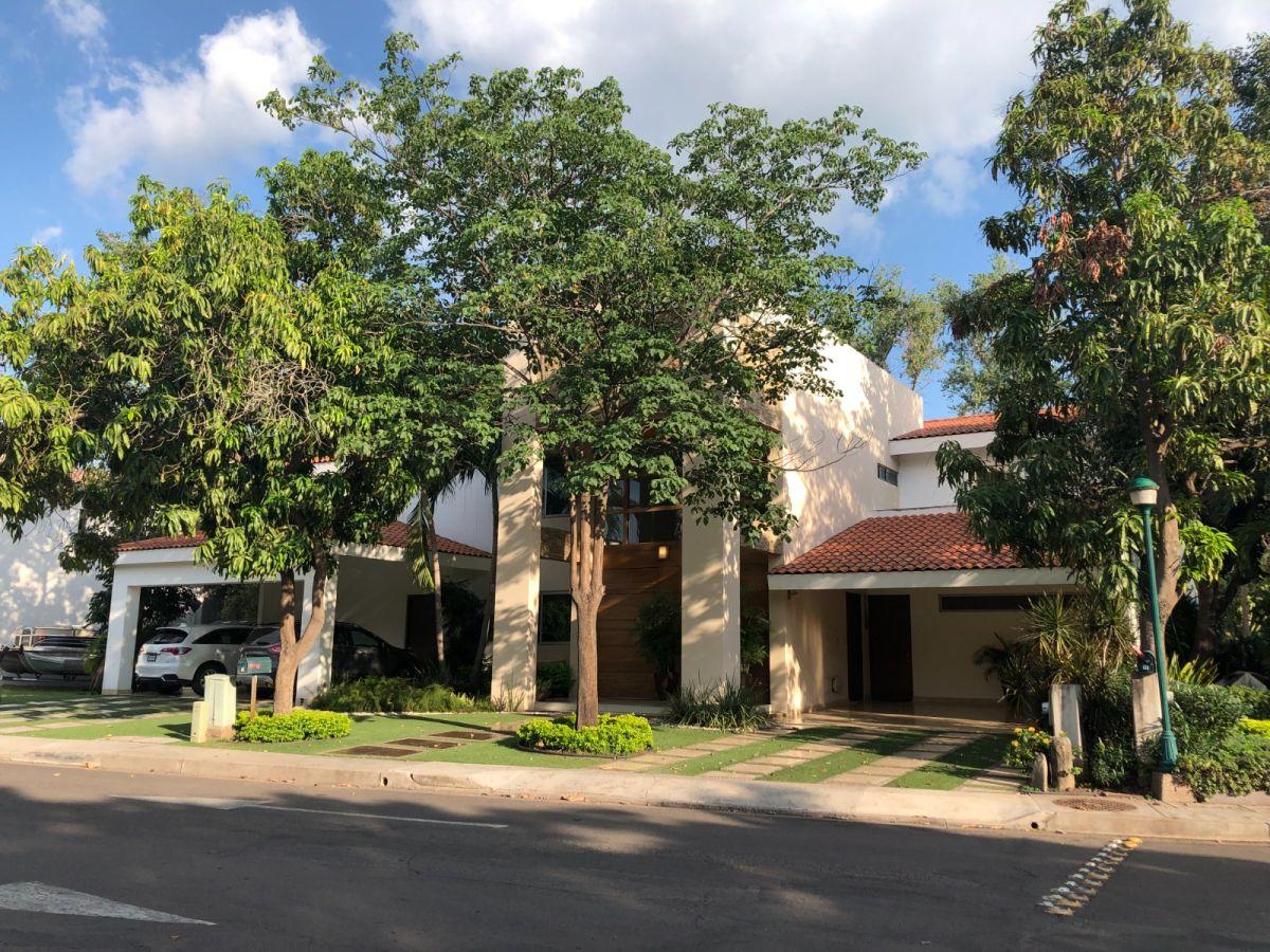 Se Vende Casa en Isla del Oeste en La Primavera